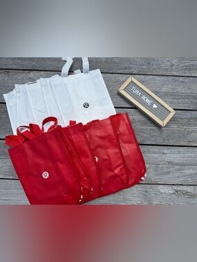 Lululemon Red & White Reusable Small Shopping Bags (10 Pack) Tote Gift Bags NWT